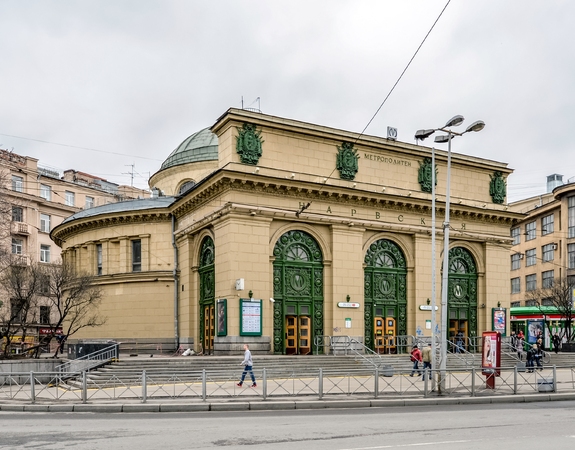 Метро Нарвская